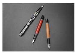 image-Ceramic Color Lacquer Pen And Peach Wood Crafting Pen