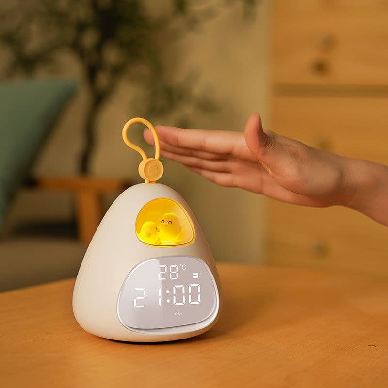 image-Students Use Cartoon Children'S Creative Personality Lazy People To Charge At Night