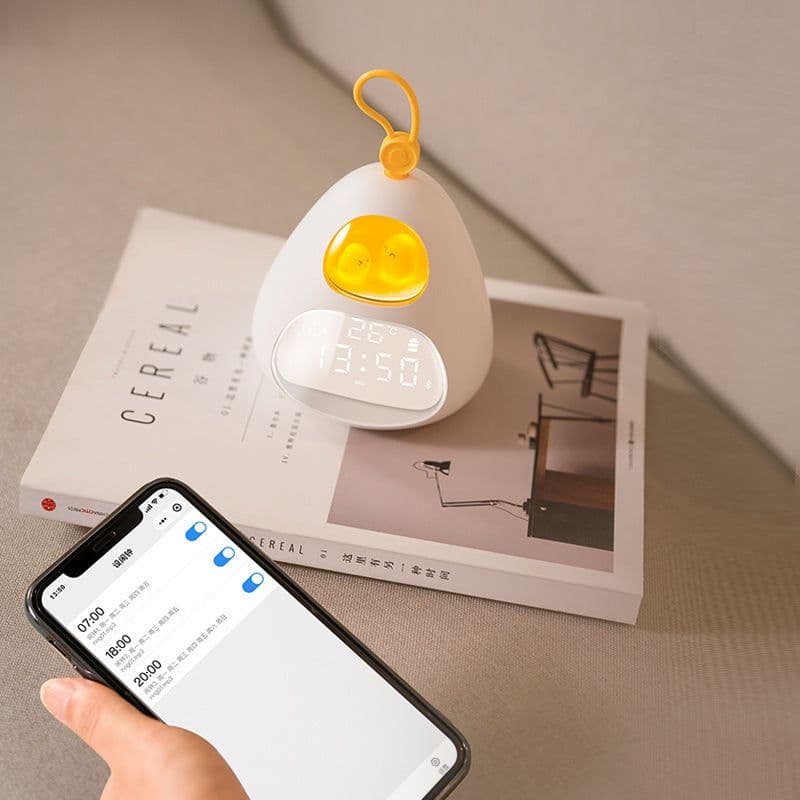 image-Students Use Cartoon Children'S Creative Personality Lazy People To Charge At Night