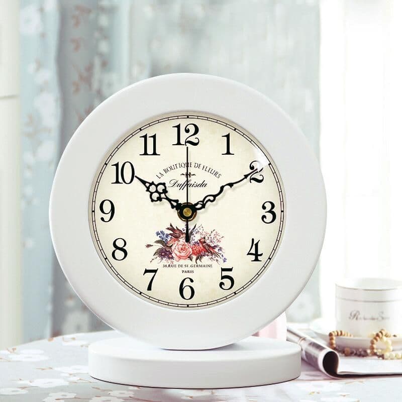 image-Living Room American Simple Wooden Clock Table Clock Mute Modern Bedroom Table Clock