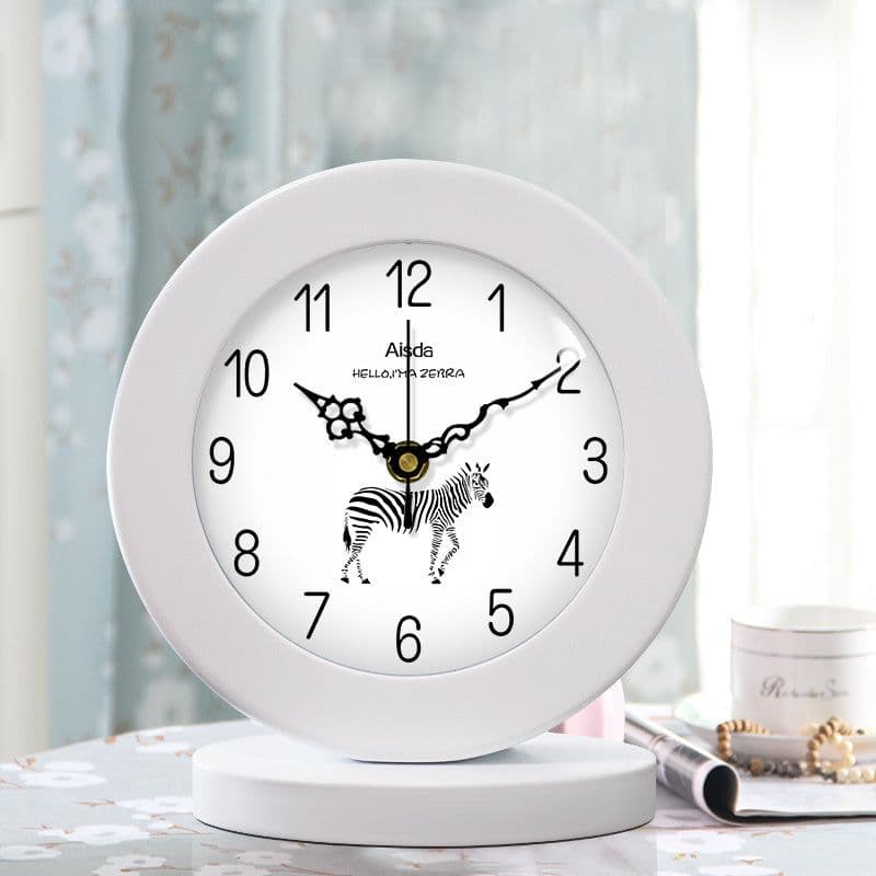 image-Living Room American Simple Wooden Clock Table Clock Mute Modern Bedroom Table Clock