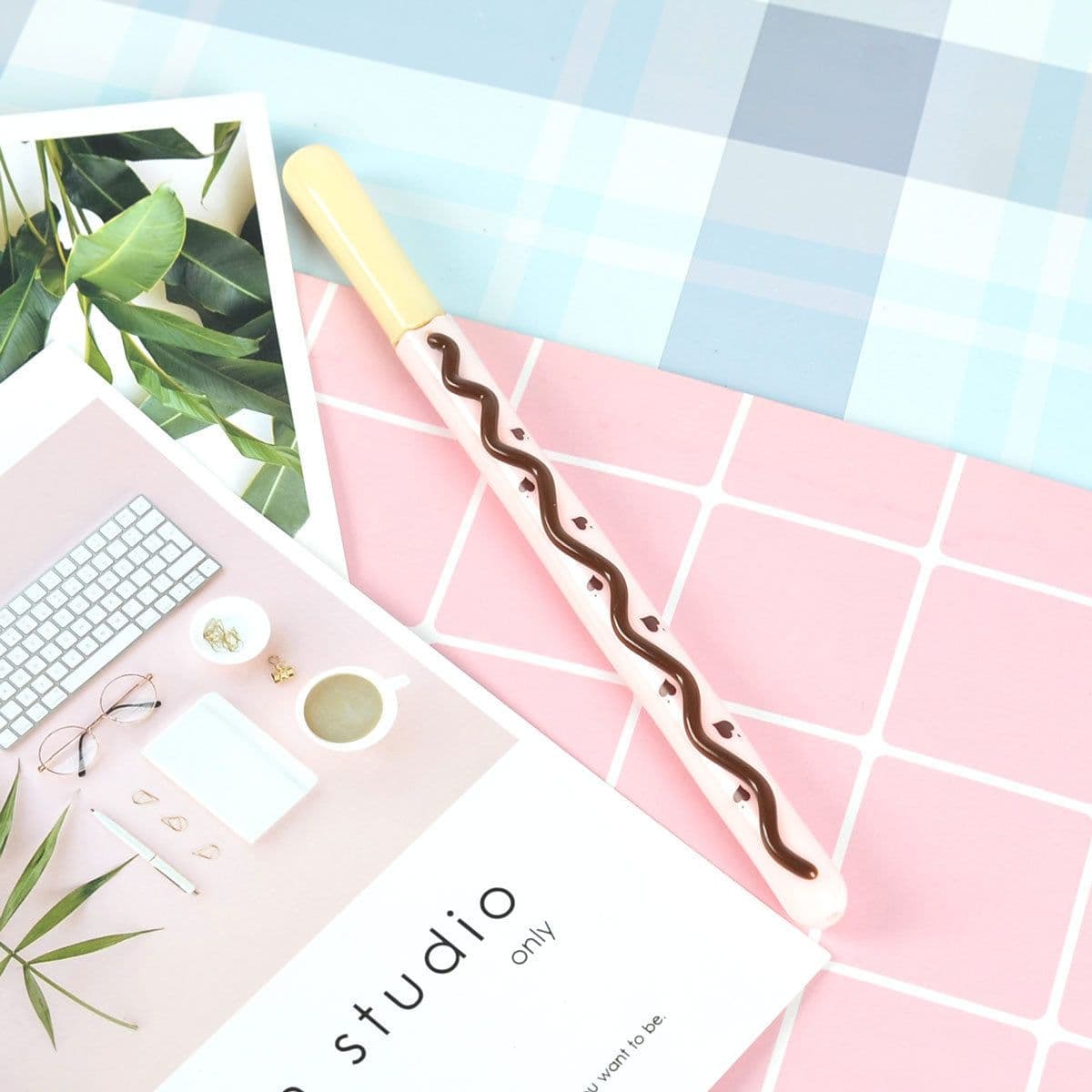 image-Korean Soft Gel Chocolate Stick Scented Needle Tube Gel Pen Black Ink Pen Signature