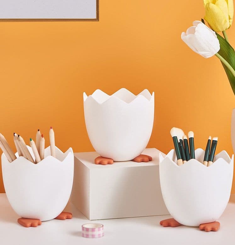 image-Pen Holder Cracked Chicken Storage Box Multifunctional