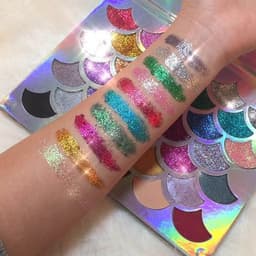 image-32 Shades of Glitter Makeup Palette