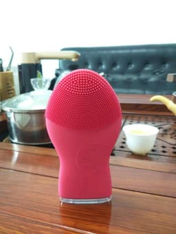 image-Waterproof silicone facial cleanser factory straight