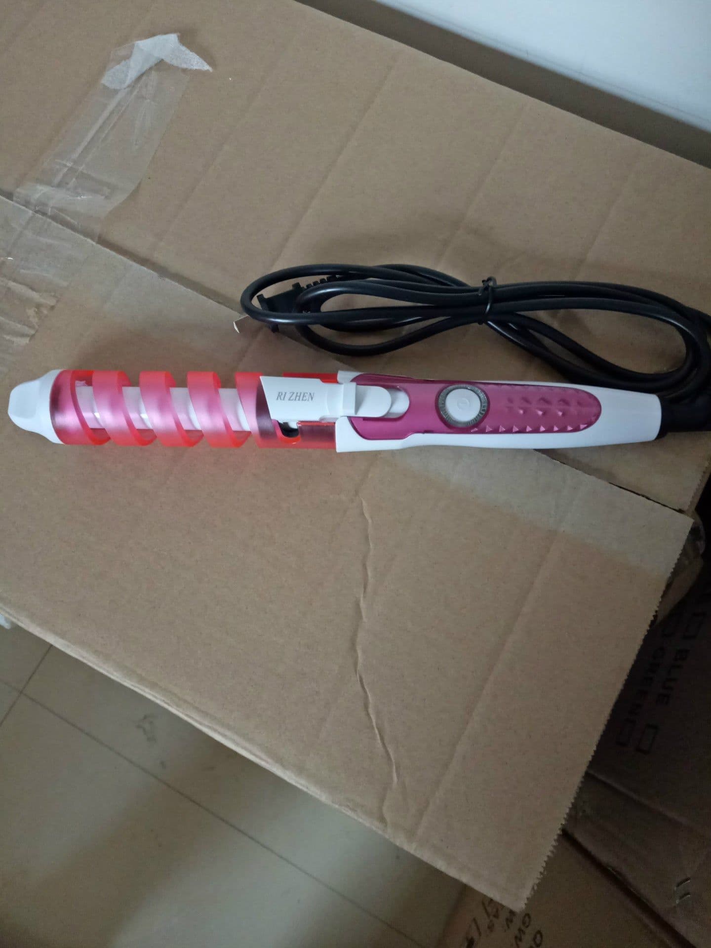 image-Spiral curling iron