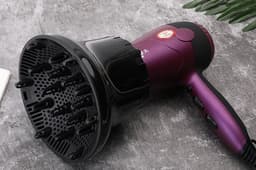 image-Hair dryer with wind hood