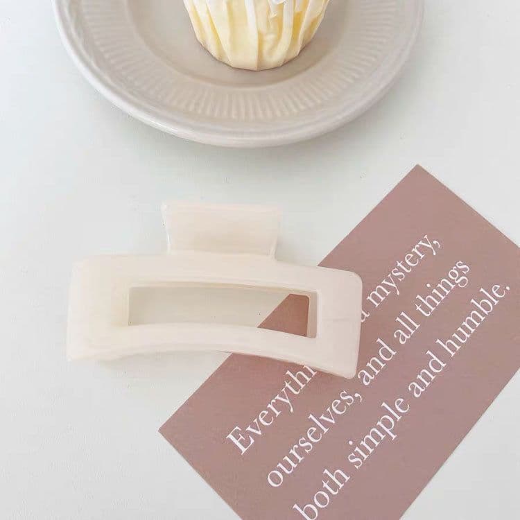 image-Vintage fashion decorative hair clips