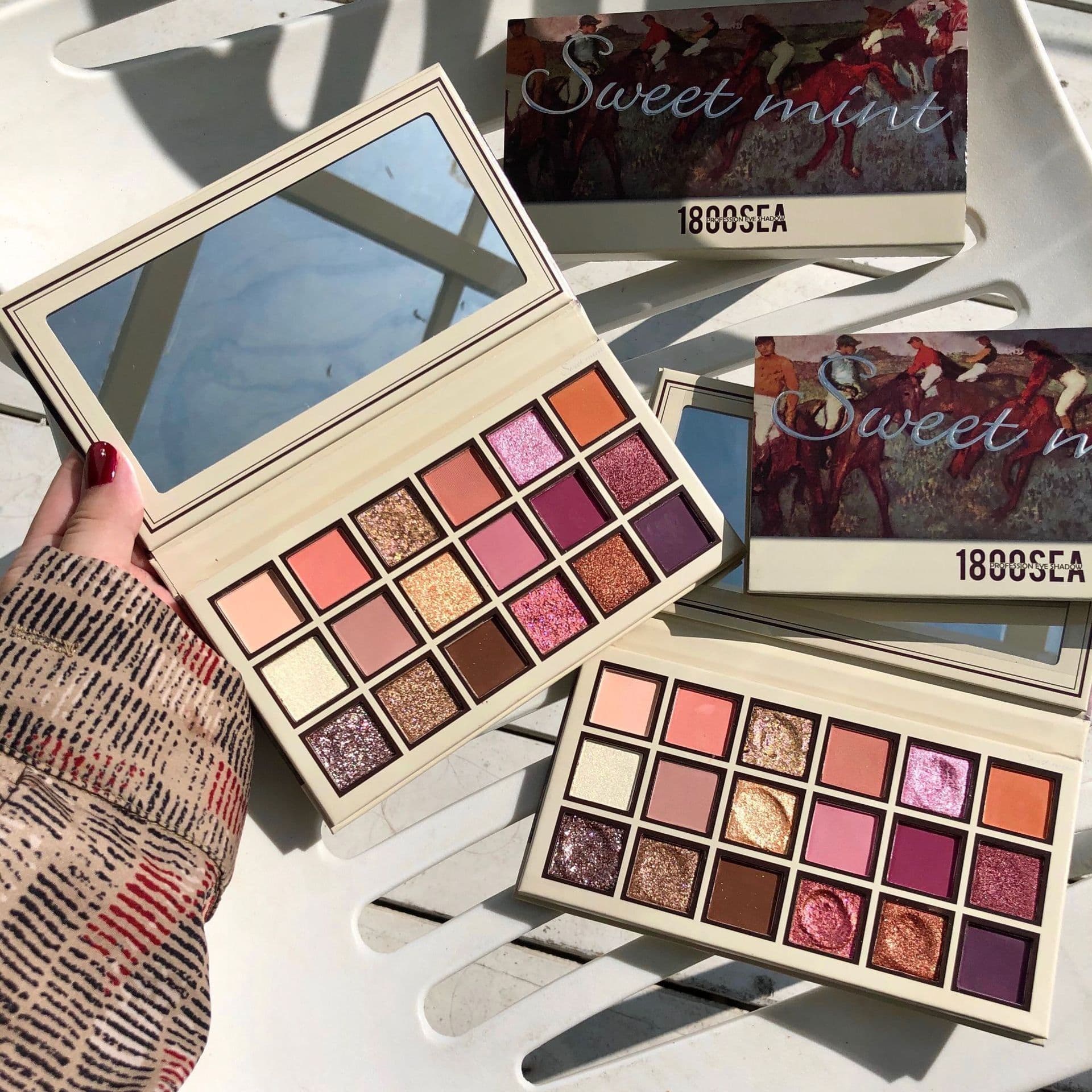 image-18-color racing eyeshadow palette