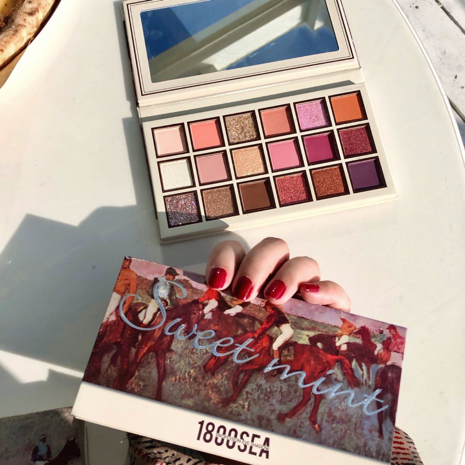 image-18-color racing eyeshadow palette