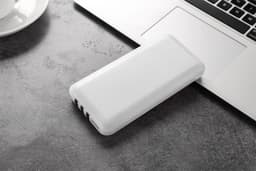 image-Comes With Three-wire Power Bank