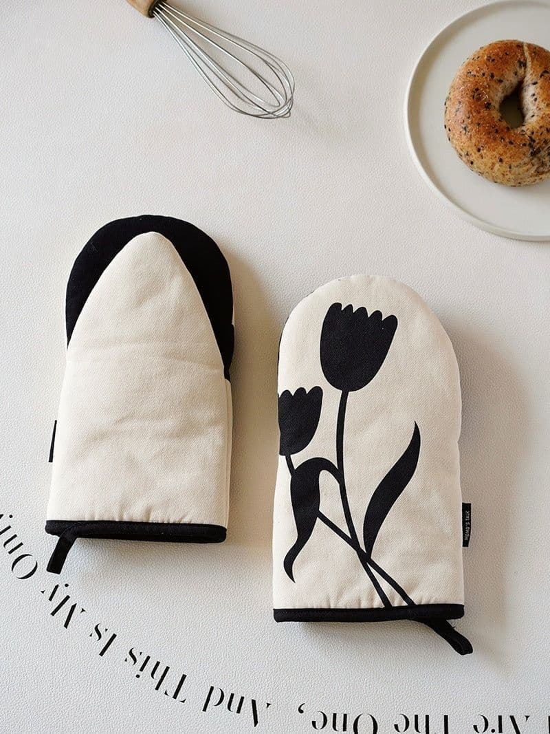 image-Thickened Anti-scalding Heat Insulation Gloves For Oven