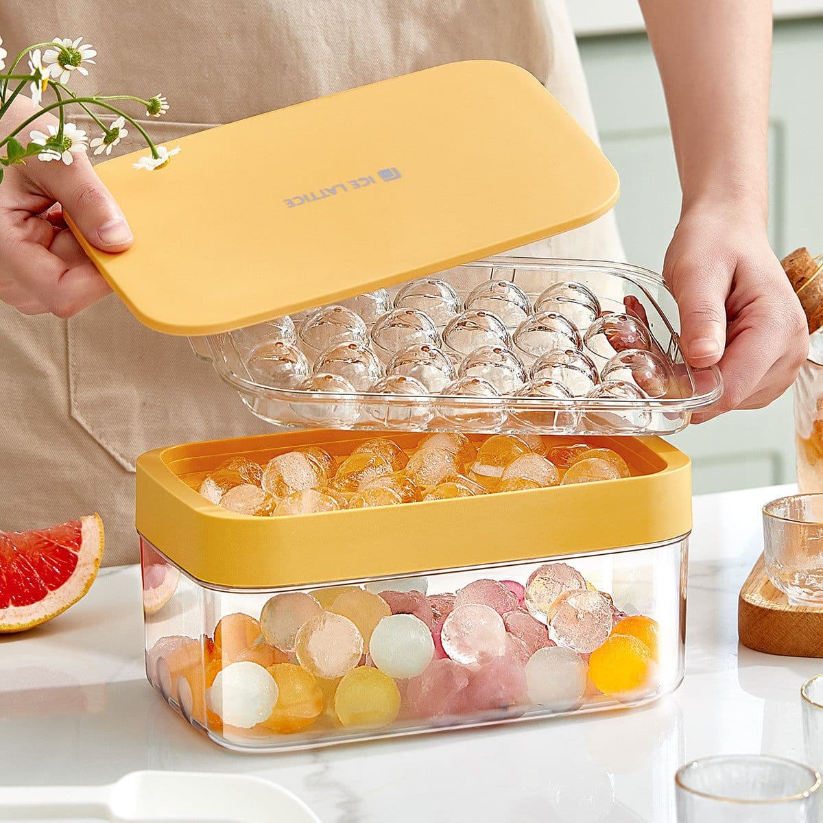 image-Ball Ice Hockey Mold Ice Cubes Household Ice Box Large Capacity