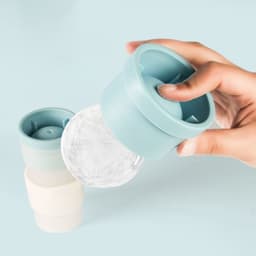 image-Silicone Freezer Press Sphere Ice Ball Maker Mold, Slow Melting Round Ice Cube Maker For Whiskey And Bourbon Silicone Ice Cube Tray