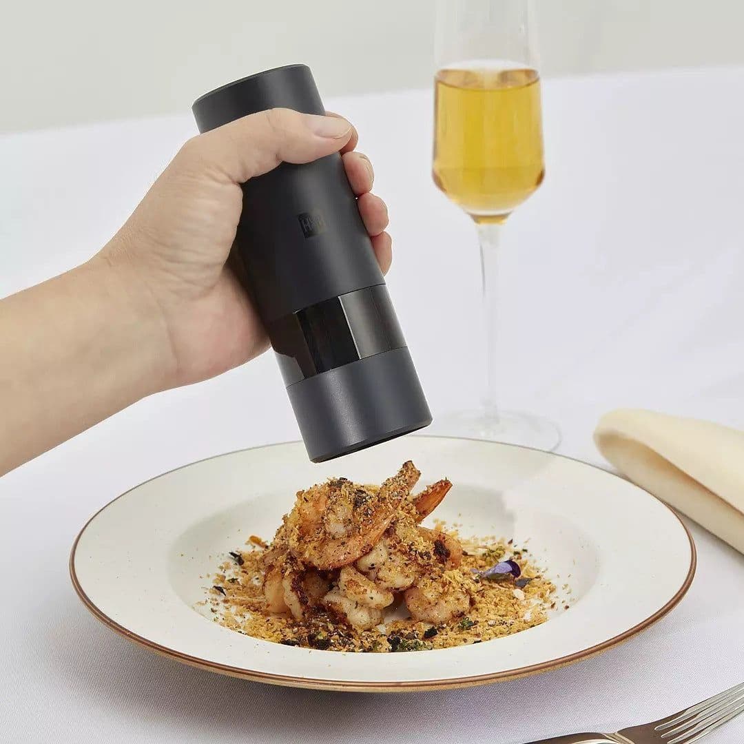 image-Electric Grinder Black Pepper Powder Sea Salt Seasoning Household