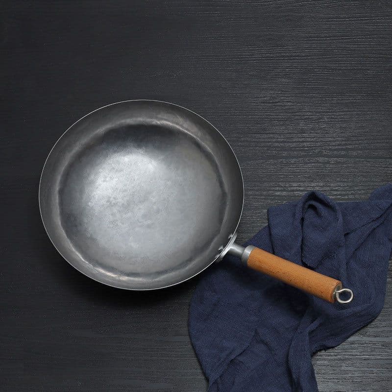 image-Silver White Handmade Iron Pan Old-fashioned Iron Pan Household Lightweight Carbon Steel Wok Uncoated Non-stick Pan