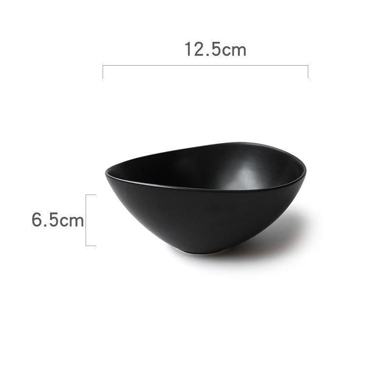 image-Ceramic Japanese Bowls Are Beautiful And Cute. Irregular Household 5-inch Bowls And Plates Single