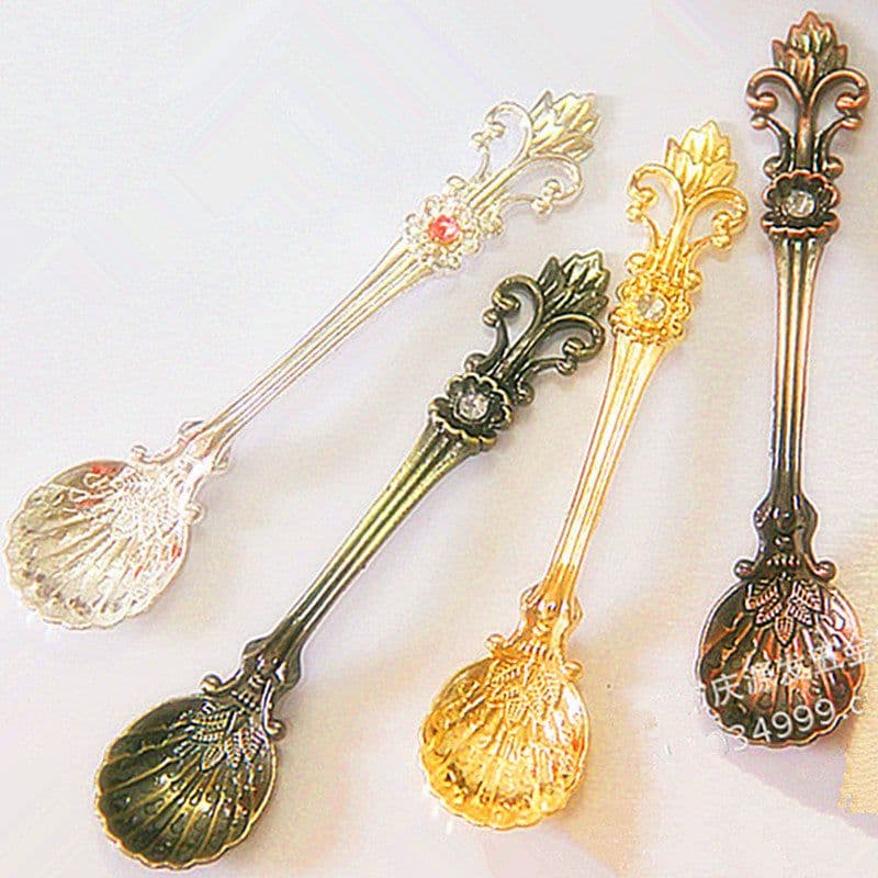 image-Creative Retro Pattern Alloy Stirring Dessert Spoon