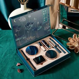 image-A Box Of Eight-Piece Floral Jade Jade Makeup Set