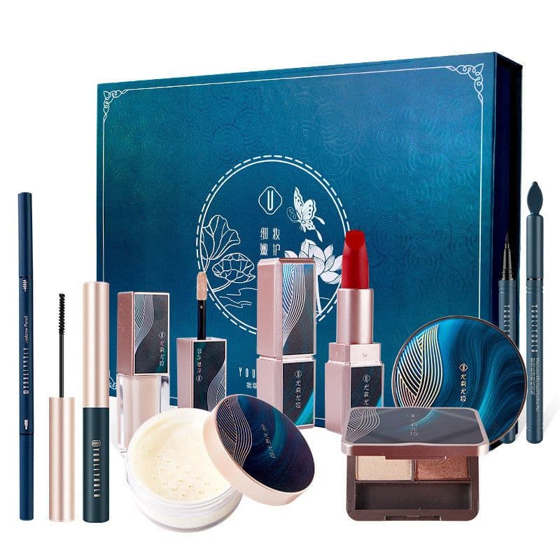 image-A Box Of Eight-Piece Floral Jade Jade Makeup Set