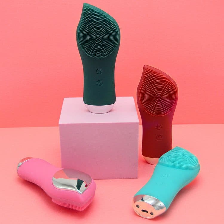 image-Cleansing Device Pore Cleaner Electric Silicone Cleansing Device To Blackheads