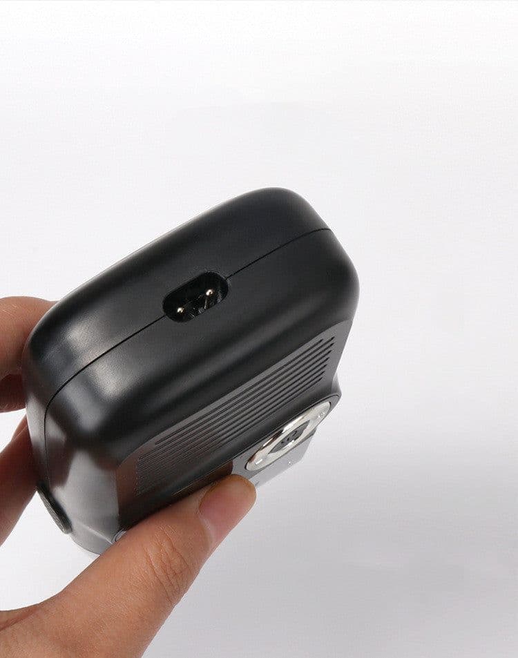 image-Large Capacity Lithium Battery LCD Display Two-In-One Stainless Steel Blade Shaver