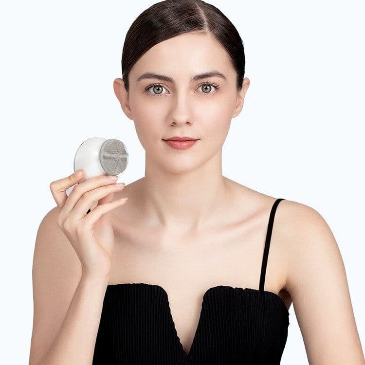 image-Electric Silicone Facial Cleansing Device Imported Facial Pore Cleaner