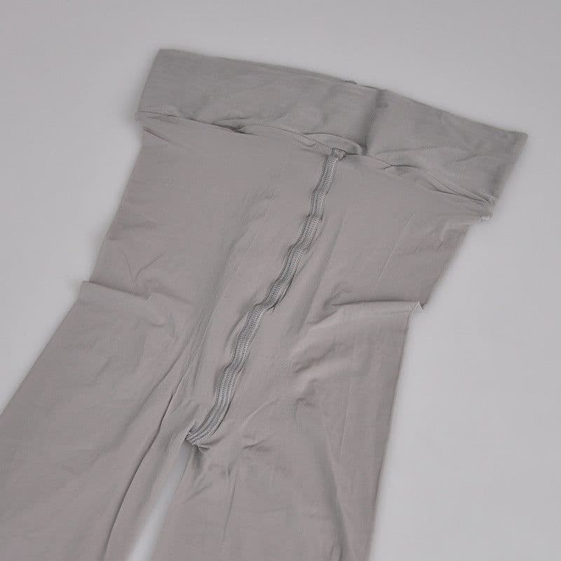 image-Oily Stockings Super Transparent First-line Crotch Reflective Socks Pantyhose Female Bar Singer Stage