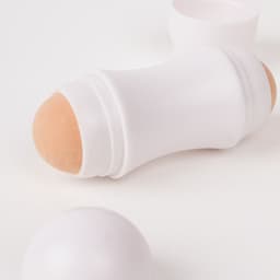 image-Oil Suction Cleaning Pore Reduction Face Cleaning Massager Oil Suction Wheel