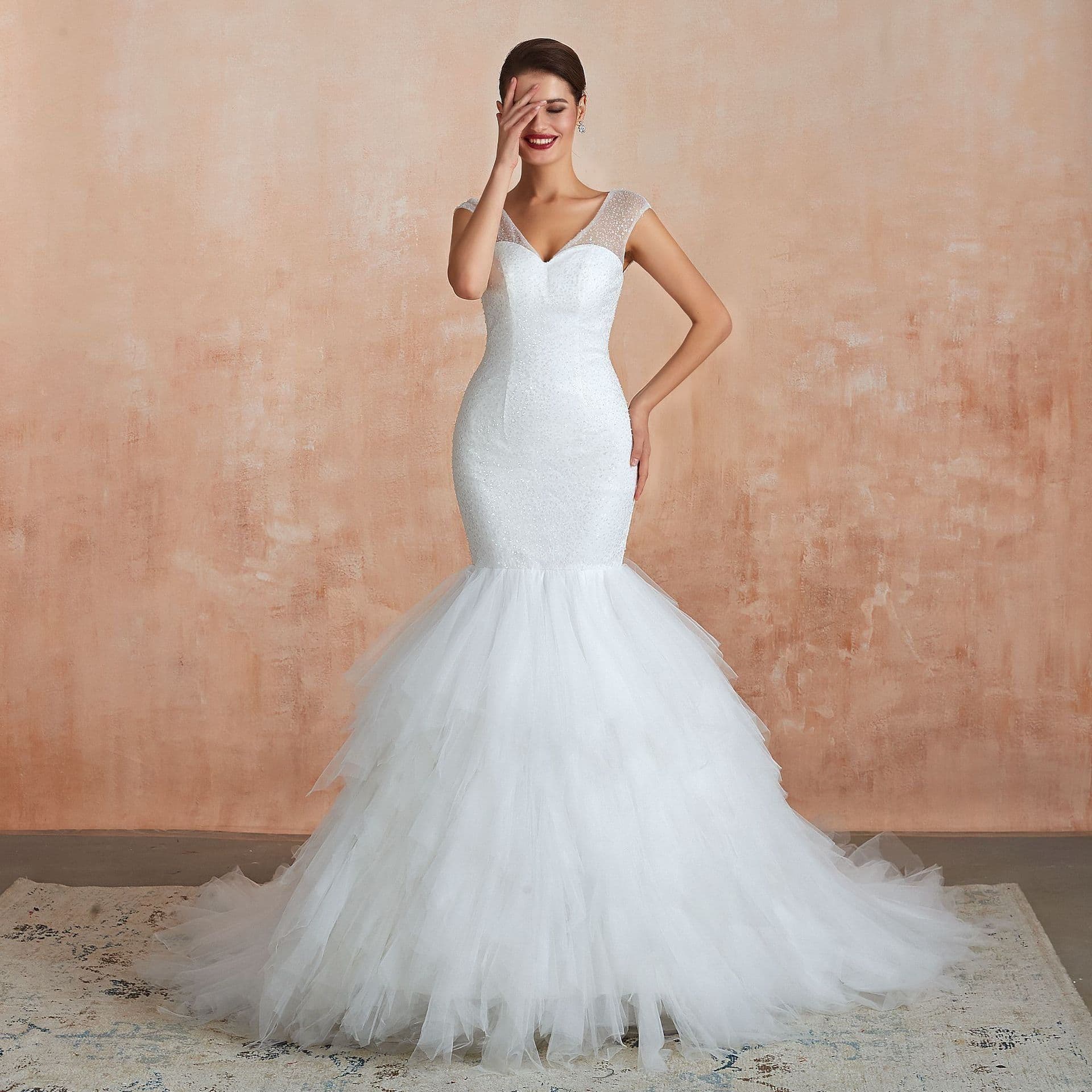 image-New Fishtail Skirt Wedding Dress Big Tail Bride Female Lead Yarn Mermaid Waist Backless V-Neck Customization