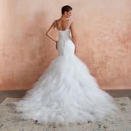 image-New Fishtail Skirt Wedding Dress Big Tail Bride Female Lead Yarn Mermaid Waist Backless V-Neck Customization