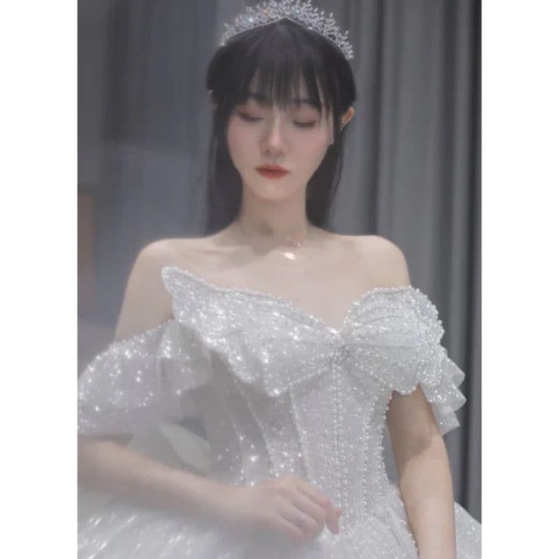 image-One-shoulder High-quality Long Trailing Heavy Industry Retro Wedding Dress