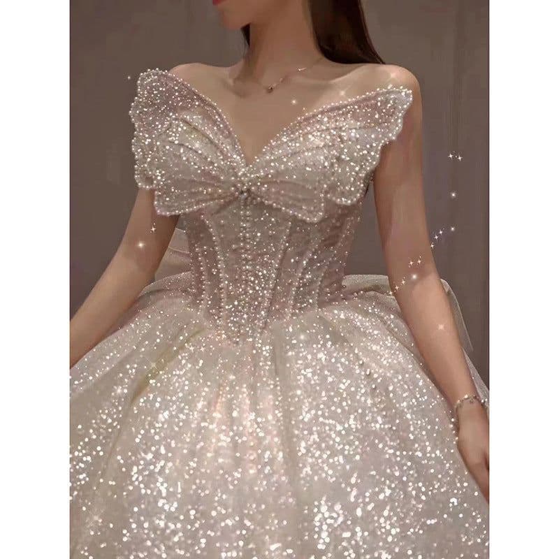 image-One-shoulder High-quality Long Trailing Heavy Industry Retro Wedding Dress