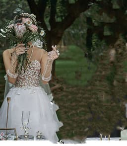 image-Lace V-neck Summer Couple Photo Shoot Travel Wedding Dress