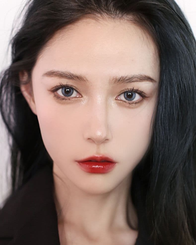 image-Black And White Swan Makeup Set Cushion bb Cream Makeup Powder Lipstick Seven-piece Gift Box For Beginners