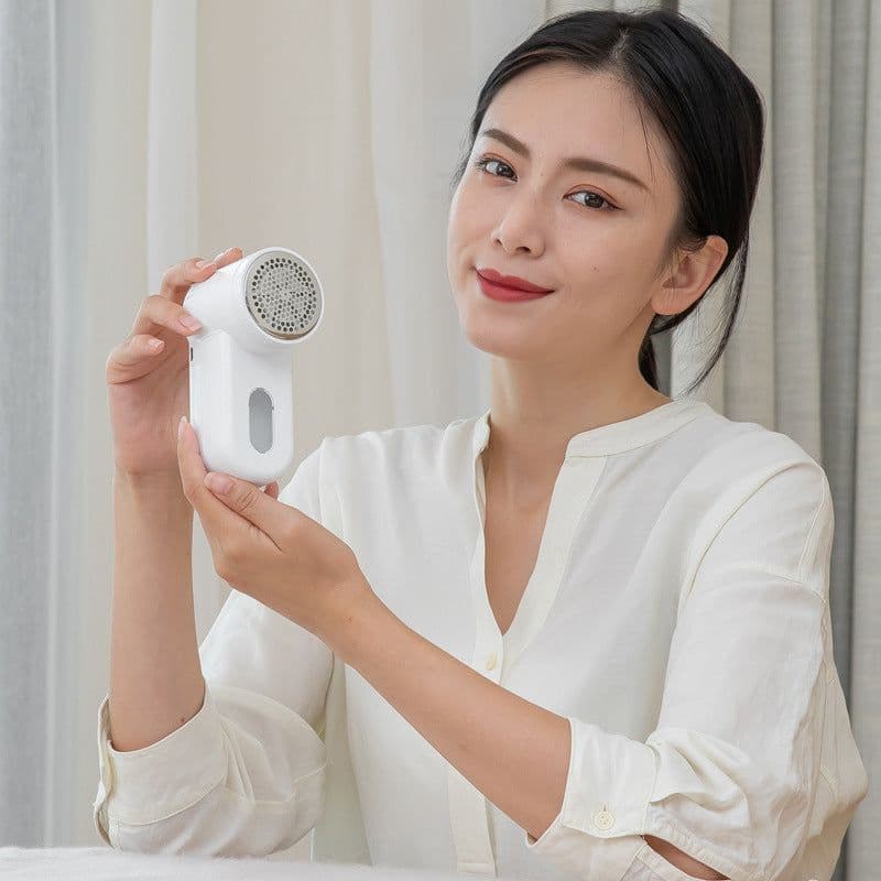 image-Portable Electric Lint Remover Trimmer Rechargeable