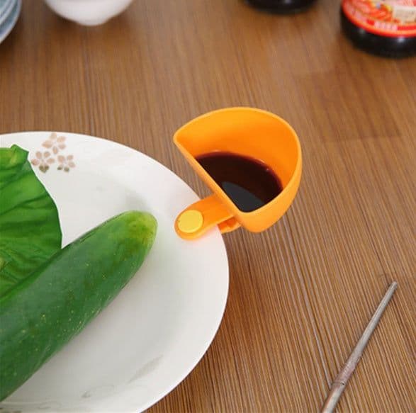 image-The creative kitchen can hold bowls, dishes, dishes, dishes, dishes and salad boxes