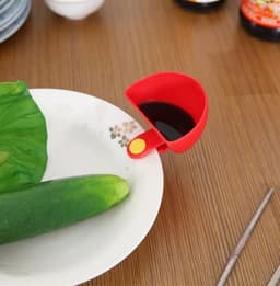 image-The creative kitchen can hold bowls, dishes, dishes, dishes, dishes and salad boxes