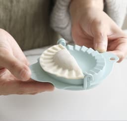 image-Plastic Dumpling Maker Device
