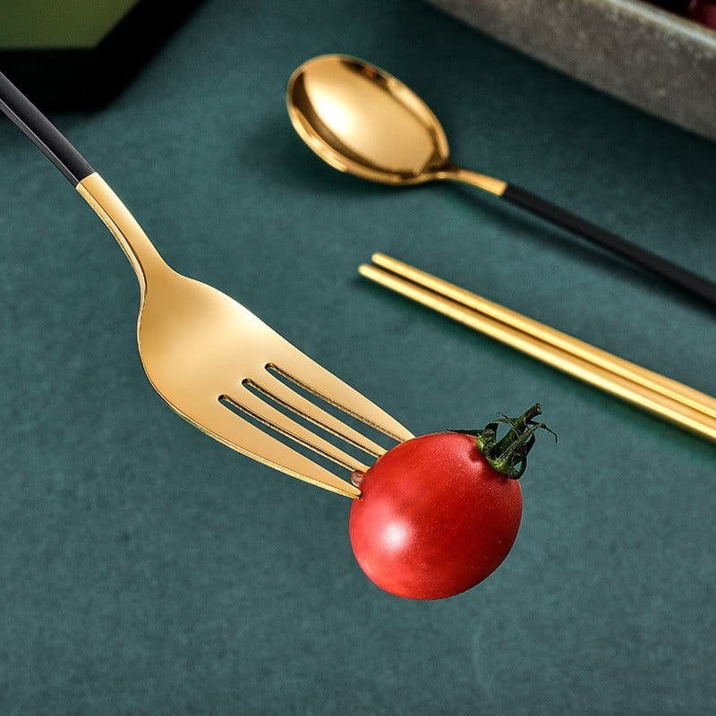 image-Portable cutlery set