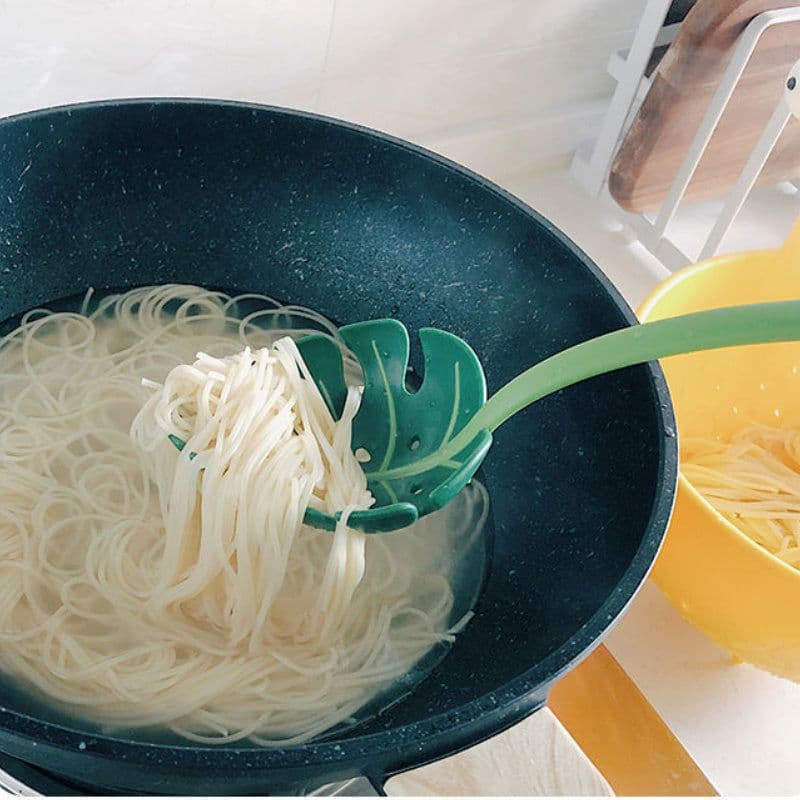 image-Pasta Tools Pasta Scoop Colander Spaghetti Spoon Nylon Noodle Spoon Colander Kitchen Gadget Kitchen Accessories