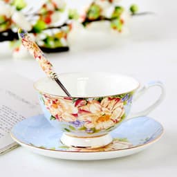 image-Ceramic plates and cups