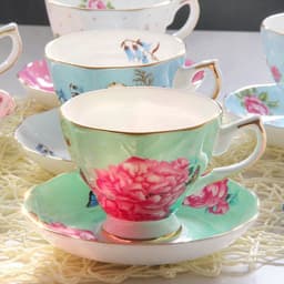 image-Ceramic plates and cups