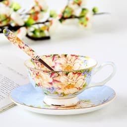 image-Ceramic plates and cups