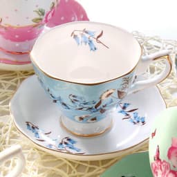 image-Ceramic plates and cups