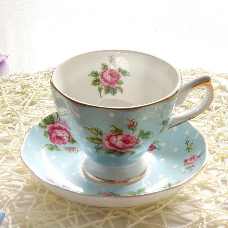 image-Ceramic plates and cups
