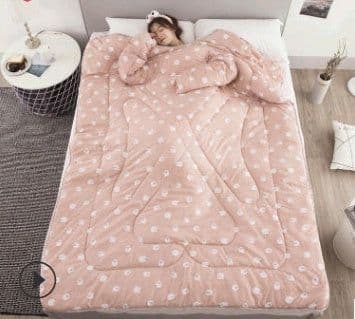 image-Winter Lazy Quilt with Sleeves
