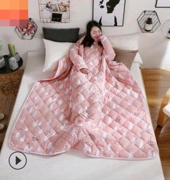 image-Winter Lazy Quilt with Sleeves