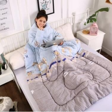 image-Winter Lazy Quilt with Sleeves