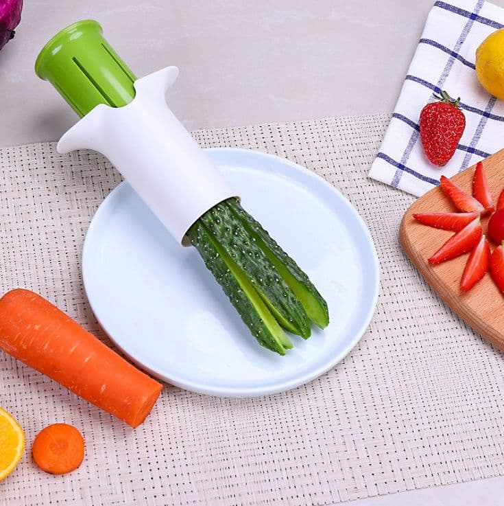 image-Creative Vegetable Cutters Fruit Kitchen Cucumber Carrot Divider Strawberry Slicer Splitter Kitchen Gadget Accessories
